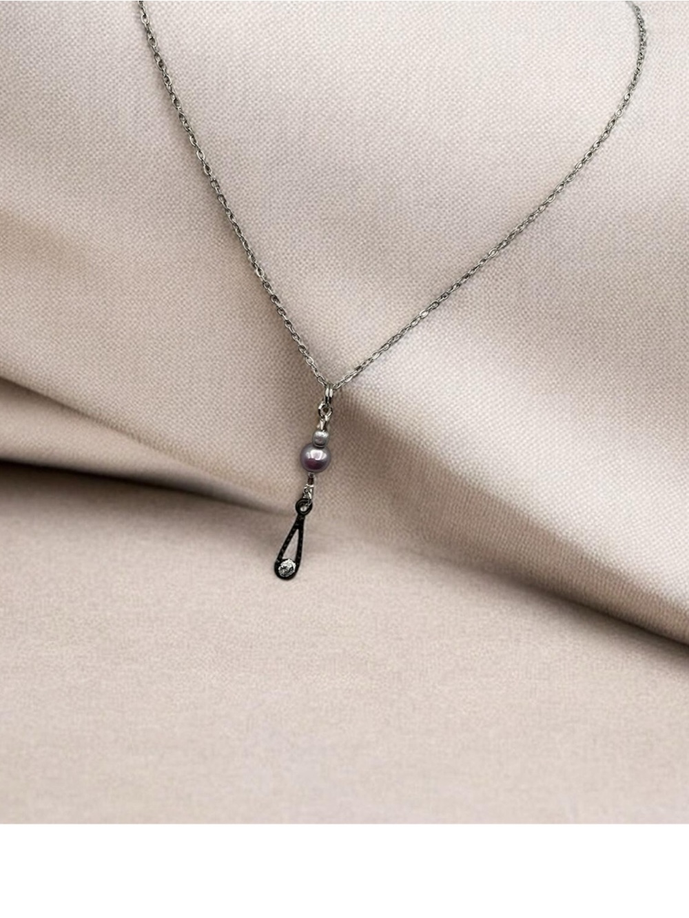 Elegant Silver Tone Necklace with Lavender Pearl and Teardrop Vintage Charm